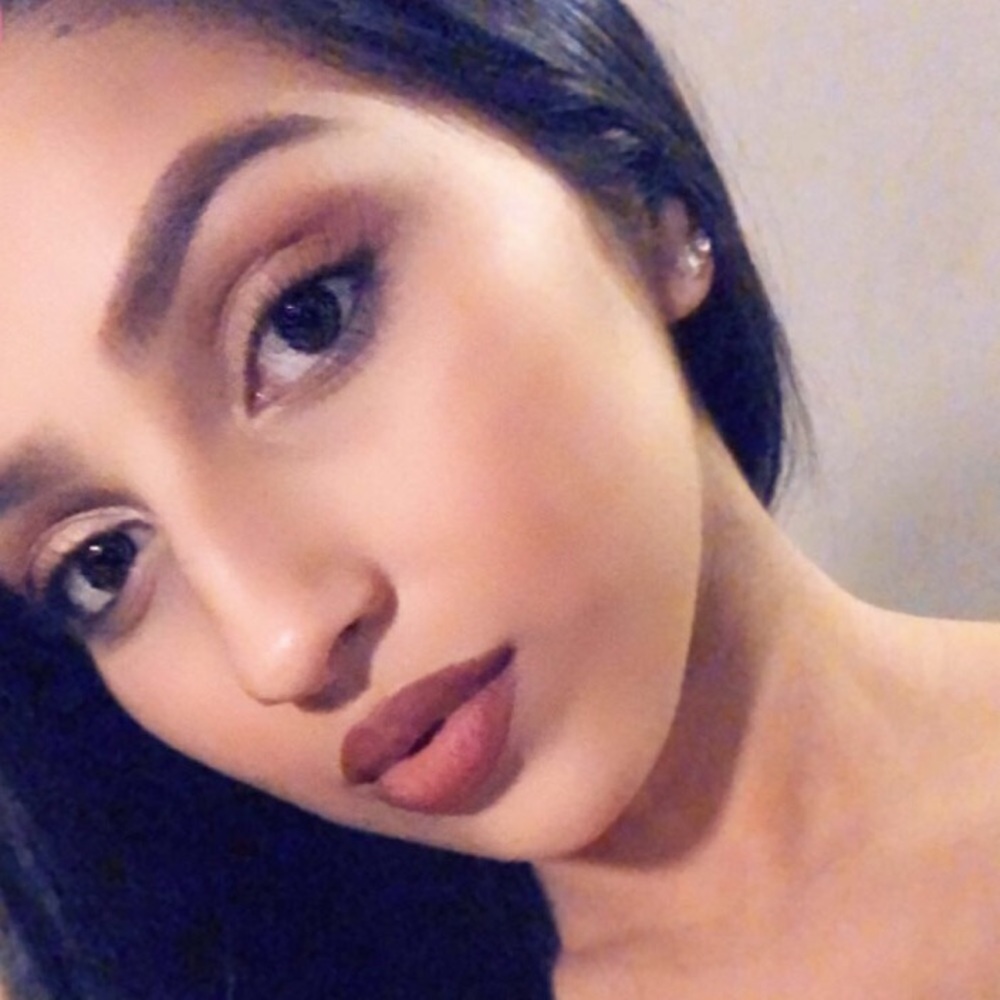 Meet your Posher, Esmee
